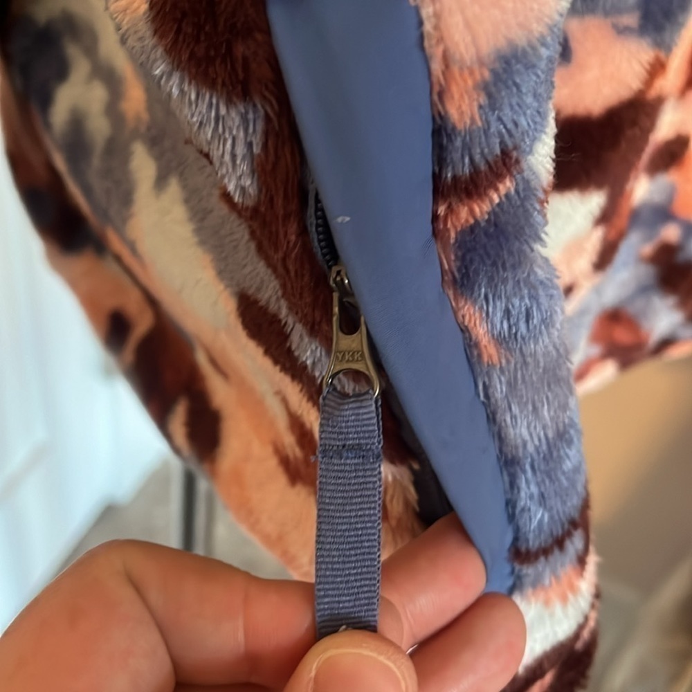 LLBEAN pullover - image 6